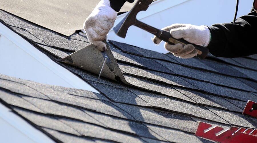 Professional gutter cleaning in Mason City, IA